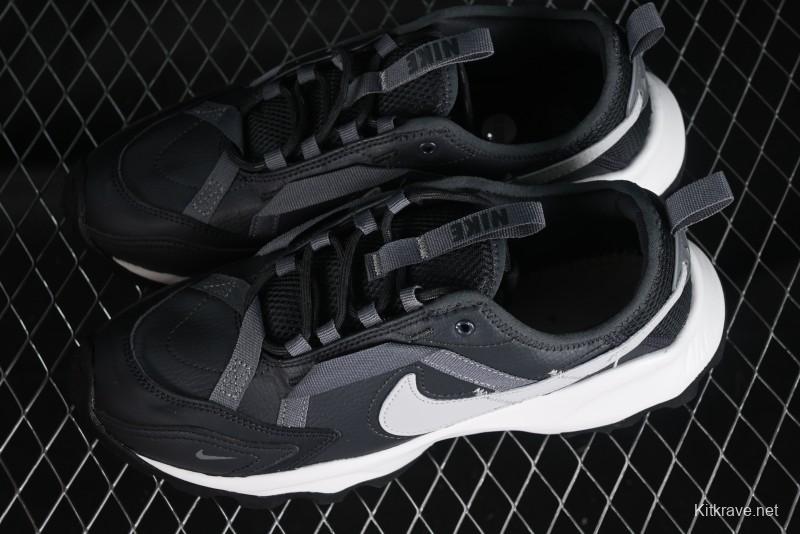 Nike TC 7900 Retro Chunky Dad Shoes with Reflective Swoosh and Cushioned Sole - DD9682-001