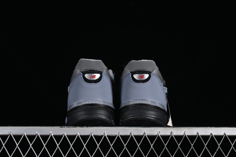 New Balance 990 Series Premium USA-Made Retro Running Shoes with Carbon Midsole - U990BB4
