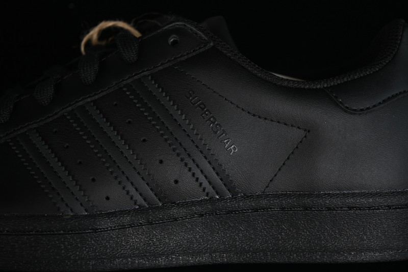 Adidas Superstar EG4957 Classic Shell Toe Casual Sneakers - EG4957