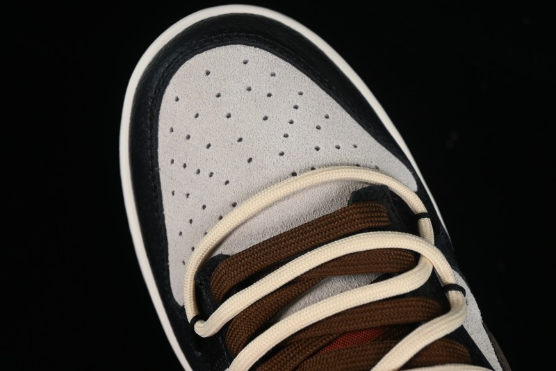 Nike Dunk Low "Mars Stone" Witch Puppet Themed SB Lace-Up Low-Top Casual Sneakers in Black/Mocha Brown - DR9704-200
