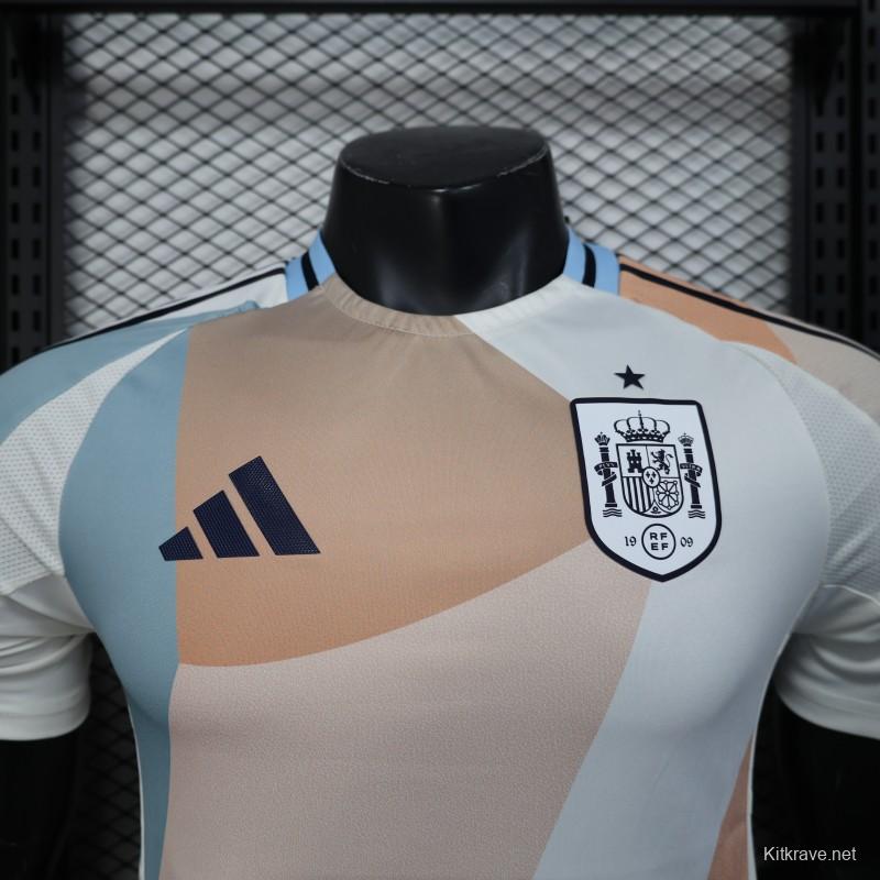Player Version 2025 Spain Pre-Match White with Geometric Pattern Jersey