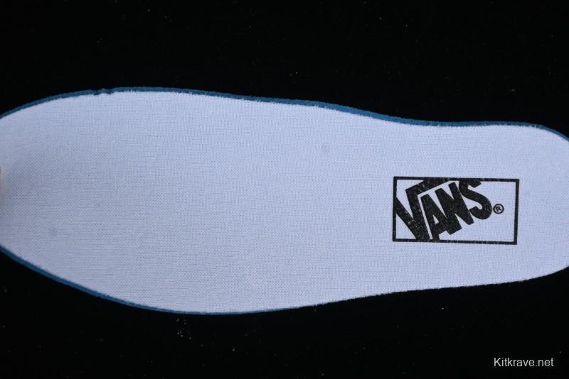 Vans Hylane Series Retro Sneakers with Iconic Side Stripe Design - VN000D269X1