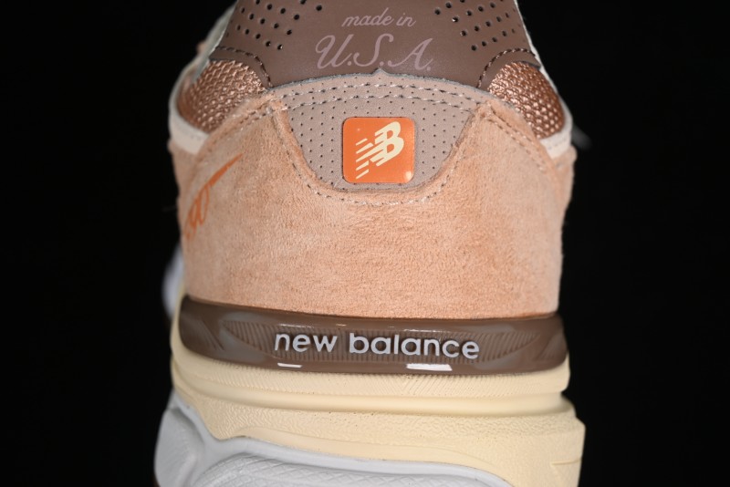 New Balance Made In USA M990 Series High-End Classic Retro Running Shoes with Carbon Fiber Midsole - M990SZ3