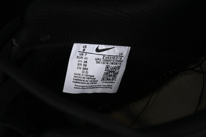 Nike Air Force 1 '07 Low Classic Lace-Up Casual Sneakers in Black & White - ZH0316-018