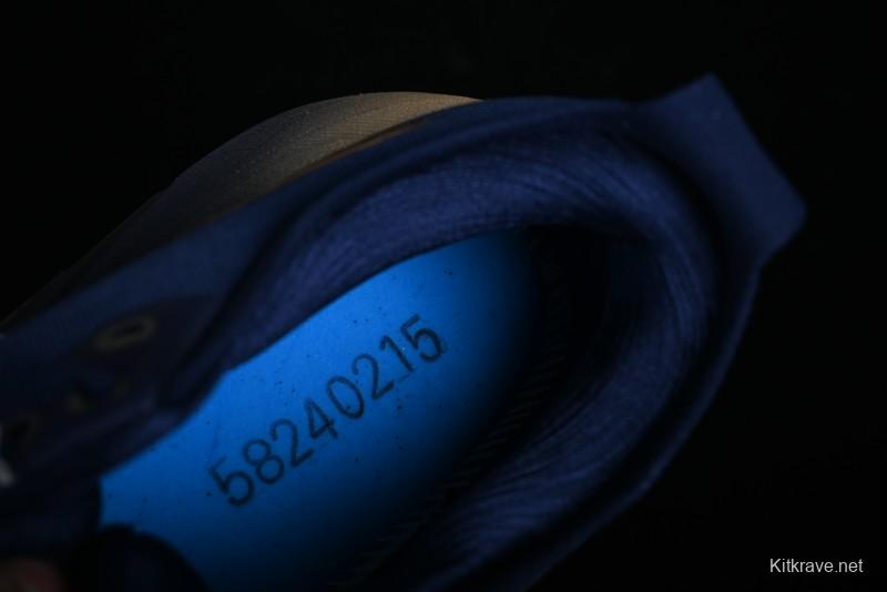 Asics Gel-Kayano 31 Running Shoes with Enhanced Cushioning and Breathable Design - 1011B950-400