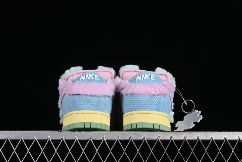 Nike SB Dunk Low Verdy x Nike Visty Collaboration Sneakers - FN6040-400