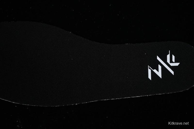 Nike Zoom Fly 6 Running Shoes with Flyknit Material and Carbon Fiber Plate for Superior Elasticity - FN8454-001