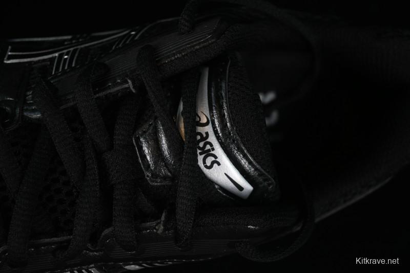 Asics Gel-Kayano 14 Running Shoes with Breathable Design and Professional Cushioning - 1201A019-006