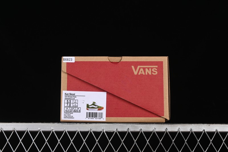 Vans Classics Knu Skool Retro Sneakers with Enlarged Toe and Thickened Sole - VN0009QCCIB