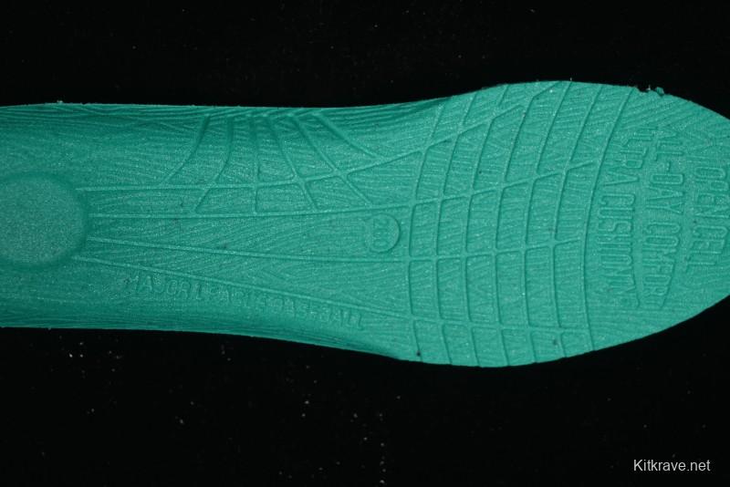 New York Yankees MLB Bigball Chunky Embo Monogram Thick Sole Sandals - 3ASHBEM4N50IVS