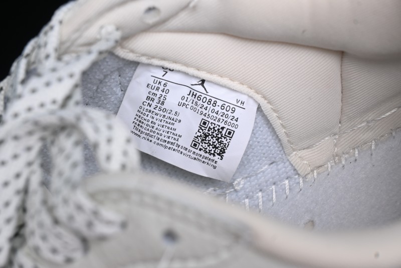 Nike Travis Scott x Fragment Design x Air Jordan 1 Low OG SP AJ1 Supreme Collaboration - Light Beige White Low Top Casual Sneakers - JH6088-609