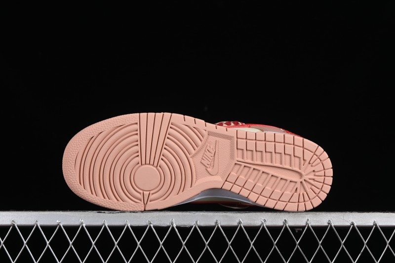 Nike Dunk Low SB Christmas Gift Strawberry Cake Casual Sneakers with Dual Laces - DD1503-118