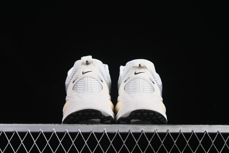 Nike Air Zoom Vomero 18 Moon Landing 18 2025 New Cushioned Casual Running Shoes with Built-in Zoom Air Unit - HM6803-101