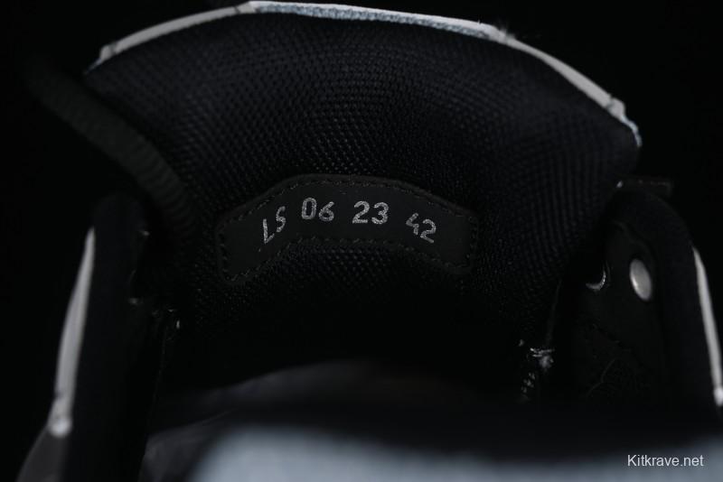 Dior B30 Sneakers with Reflective CD30 Logo and Lightweight Rubber Sole - CD30