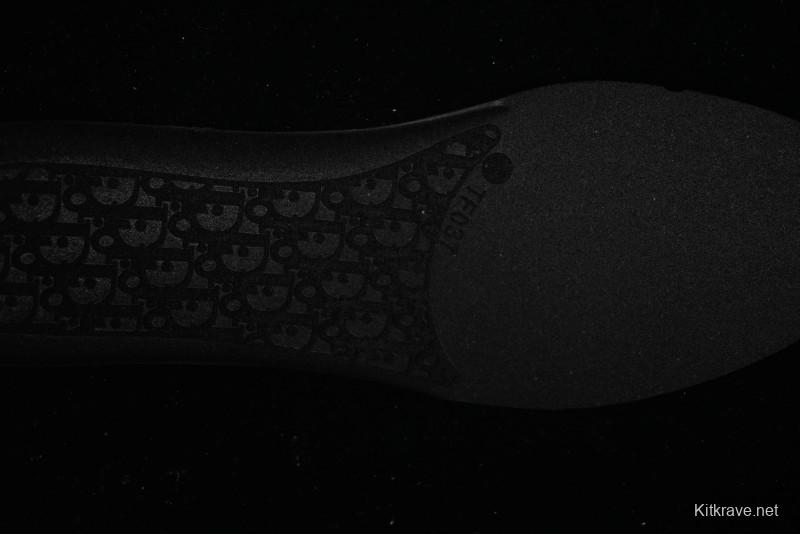 Dior B30 Sneakers with Reflective CD30 Logo and Lightweight Rubber Sole - CD30