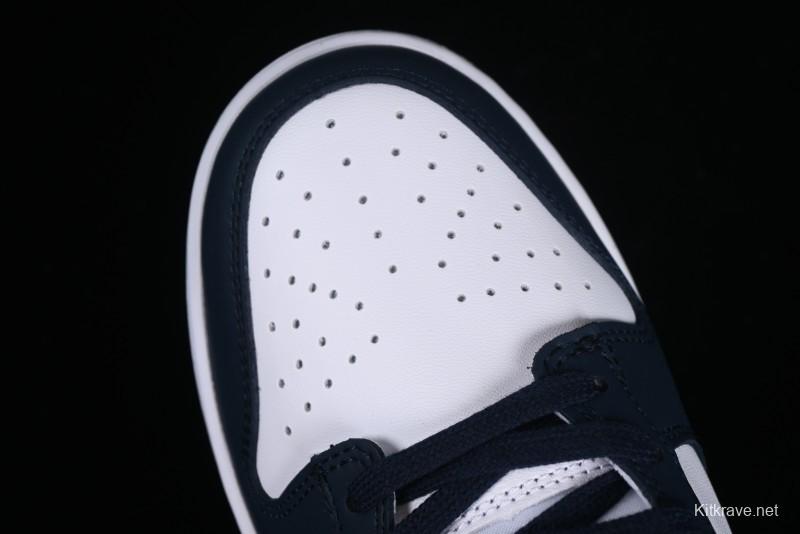 Nike Dunk Low SB Casual Skate Shoes in Obsidian/University Blue Colorway - FN7800-400