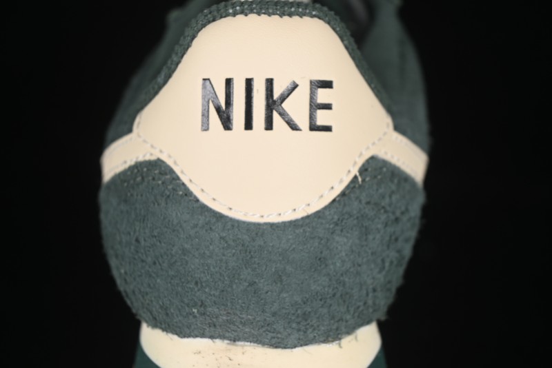 Nike Classic Cortez Leather Retro Running Shoes - FJ2530-301