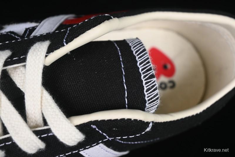 Converse x Play Comme Des Garcons One Star Academy Pro Low Top Casual Sneakers - A09870C