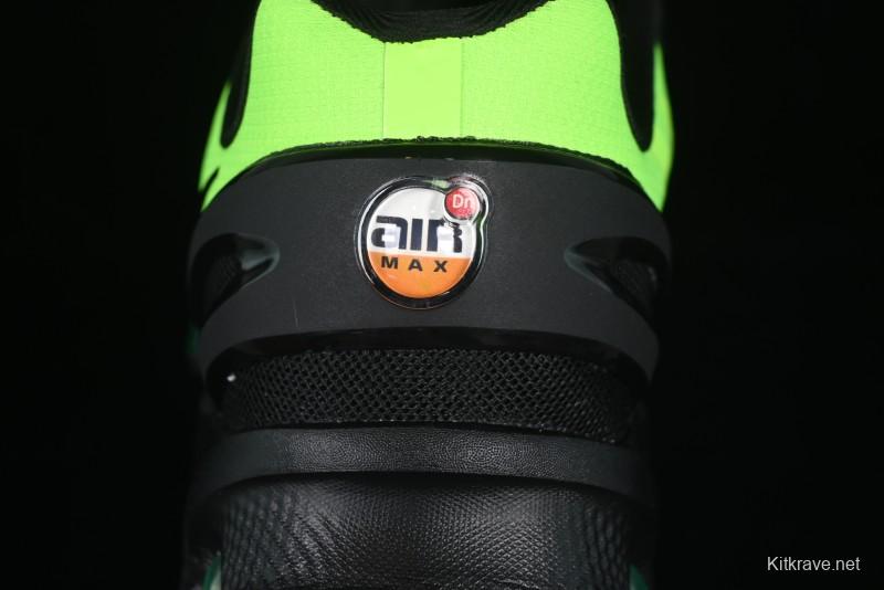 Nike Air Max Dn8 Running Shoes with Dynamic Air Cushion Technology - FQ7860-017