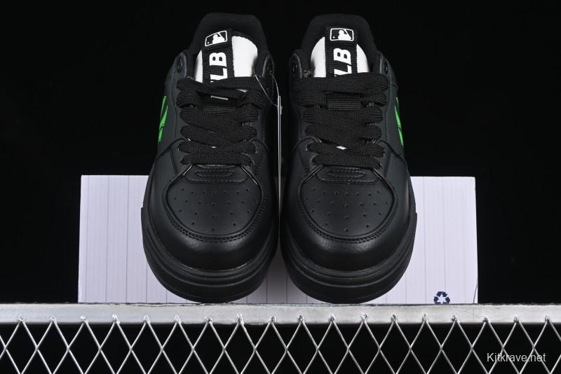 NY Yankees Black & Neon Green Sneakers - Classic Streetwear Style