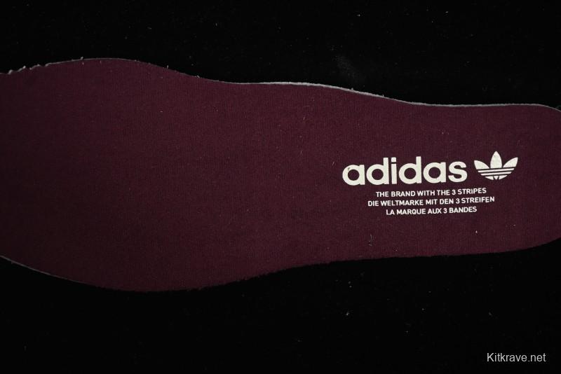 Adidas Samba OG Casual Sneakers with Classic Trefoil Logo - JP5330