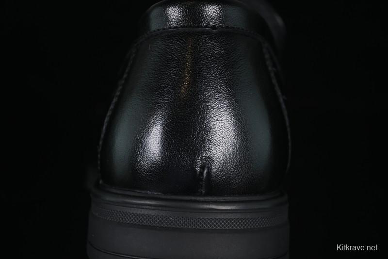 ECCO London Collection Slip-On Business Men's Leather Shoes with Wide Toe Box and Cushioned Sole - 61160801001