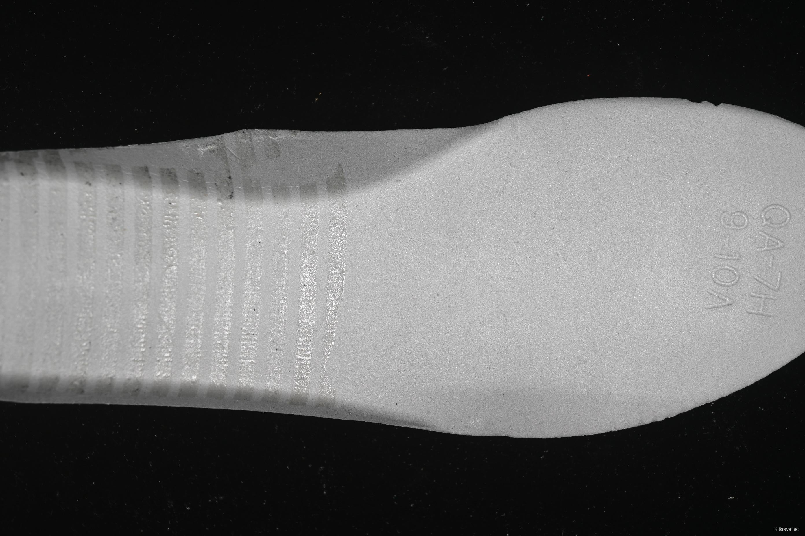 Nike Air Force 1'07 Low Casual Sneakers with Full-Length Air Cushion - HF2885-001