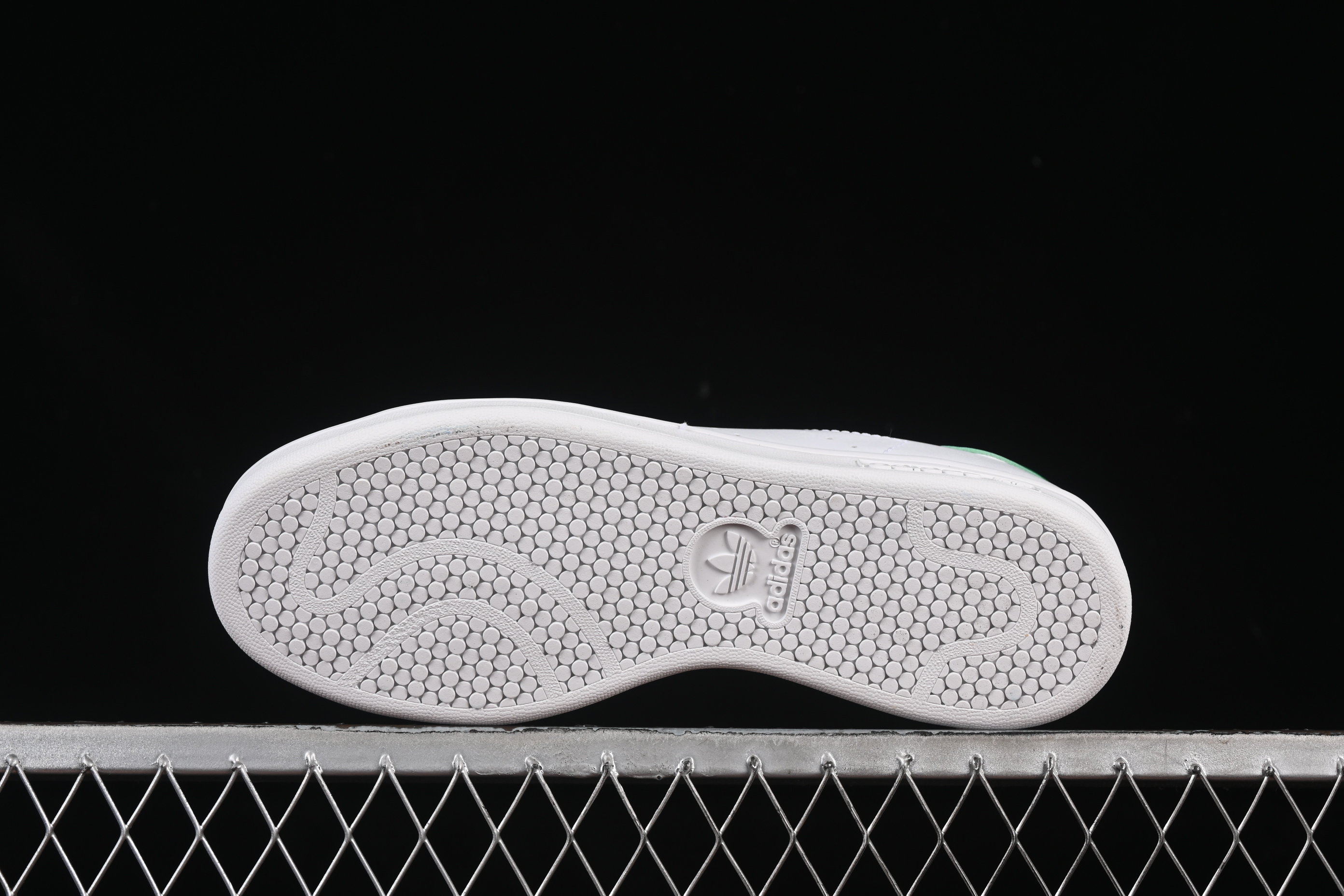 Adidas Stan Smith Classic Evergreen Casual Sneakers - M20324