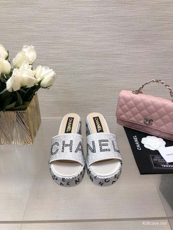 2025 Slippers Chanel White Silk Platform Crystal LY00320