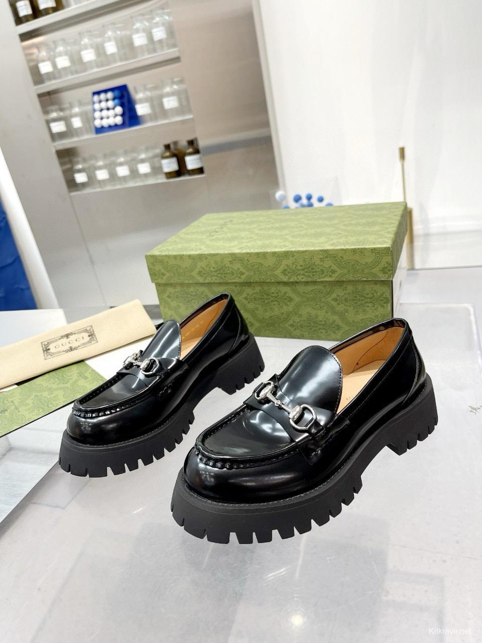 2024 Unisex Gucci Black Leather Loafers MJ00320(F/W)