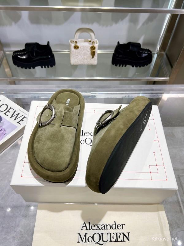 2025 Unisex ALEXANDER MCQUEEN Olive Suede Slippers