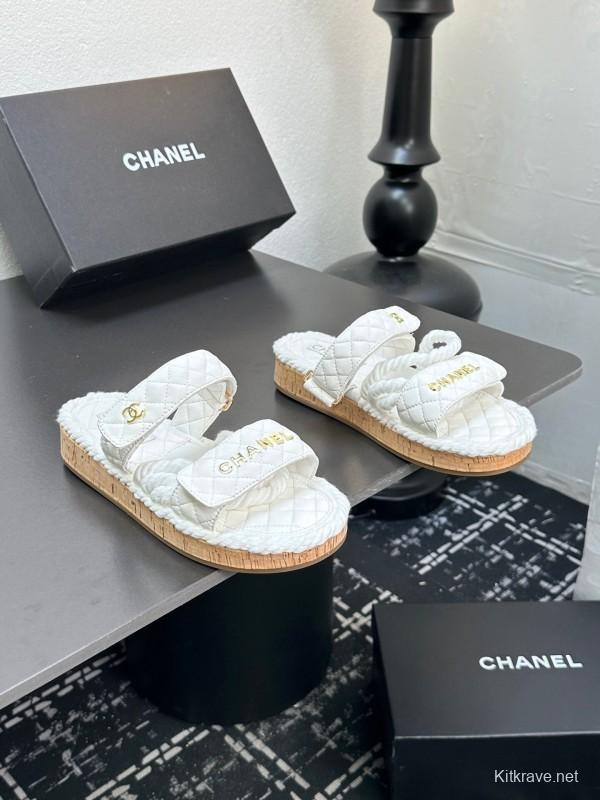 2025 Slippers Chanel White Quilted Fabric Cork Sole LY00250