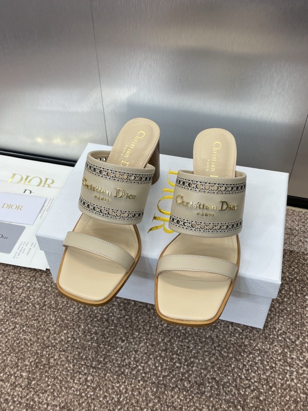 2025 Women Dior Beige Leather Slippers KFY00310