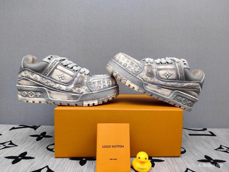 2025 Unisex Louis Vuitton Silver Leather Plimsolls Top Version KFY00510