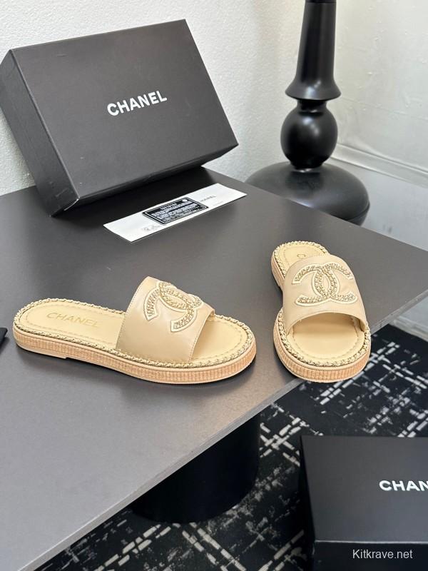 2025 Slippers Chanel Beige Leather Slippers