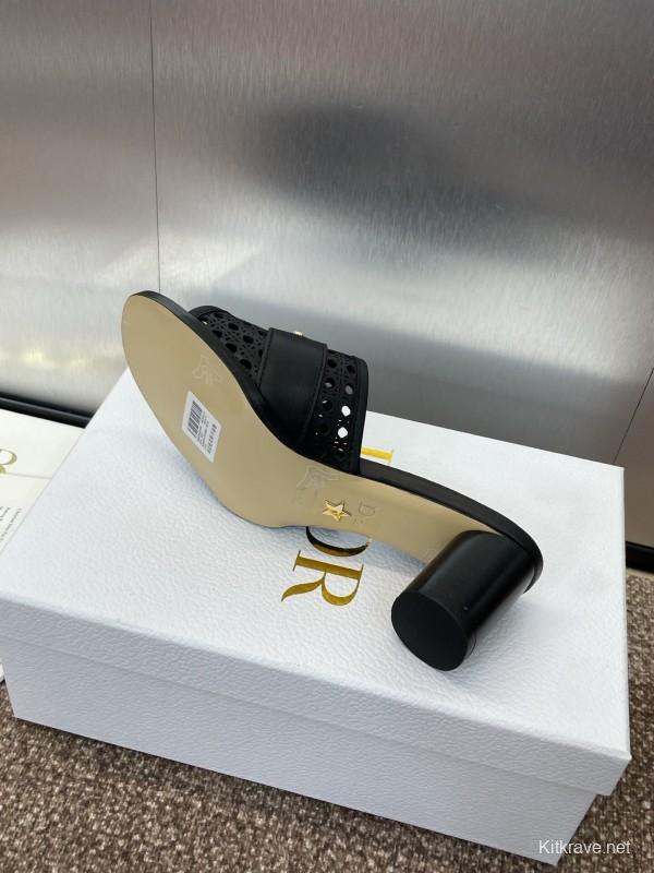 2025 Women Dior Black Leather Slippers KFY00310