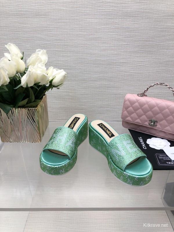 2025 Women Chanel Green Silk Slippers LY00320