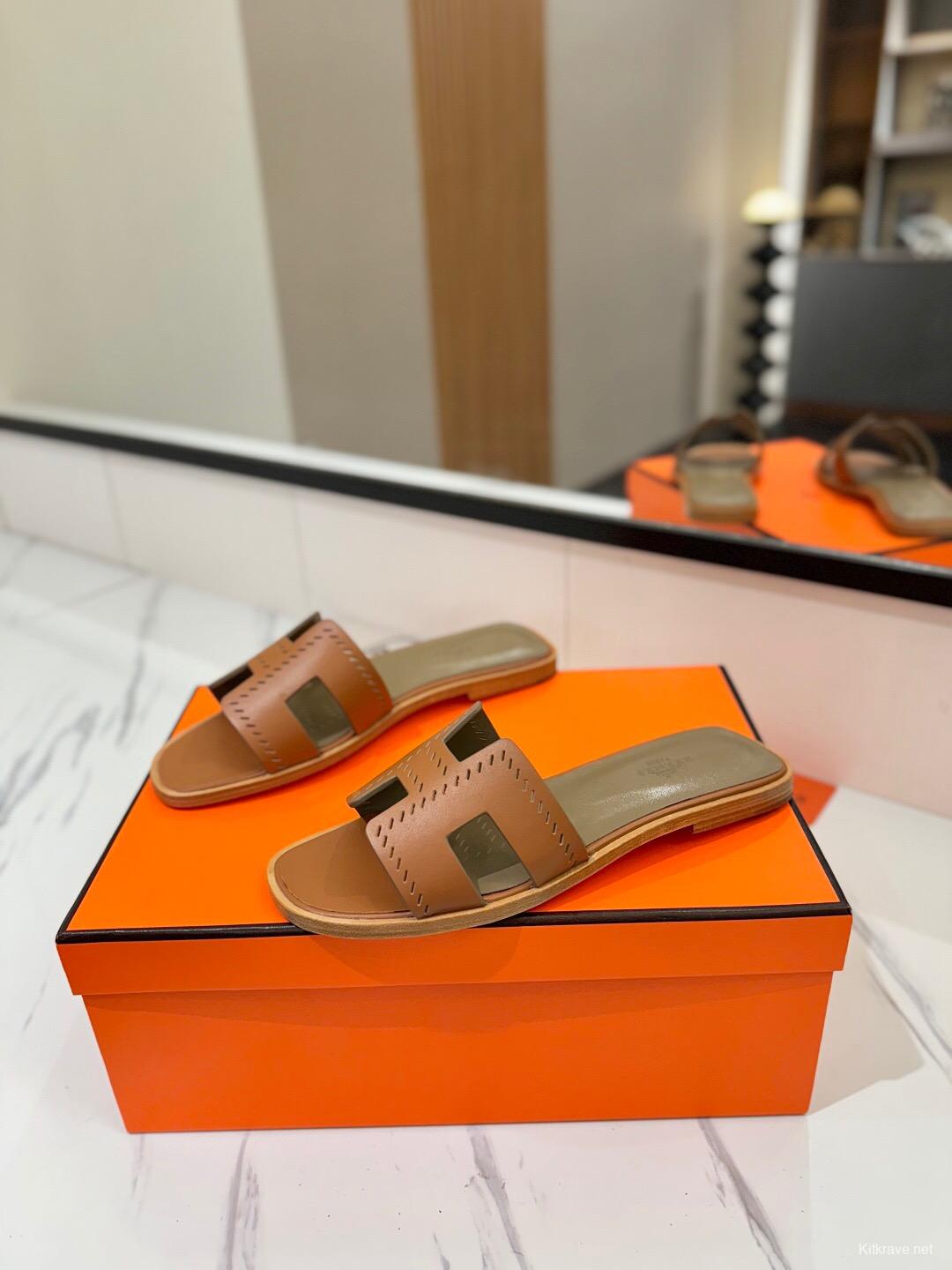 2025 Women Hermès Tan Leather Slippers