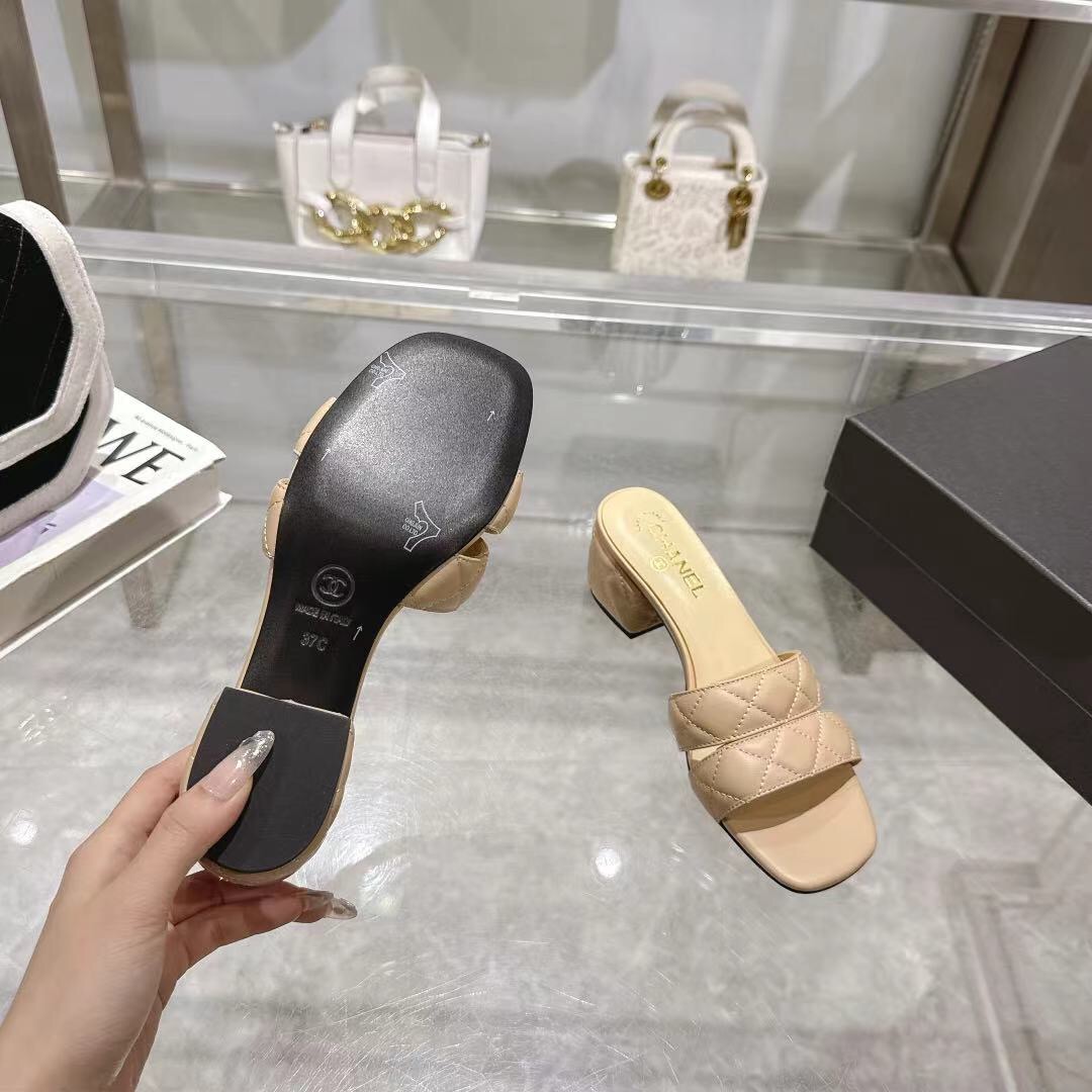 2025 Women Chanel Beige Leather Slippers LY00280