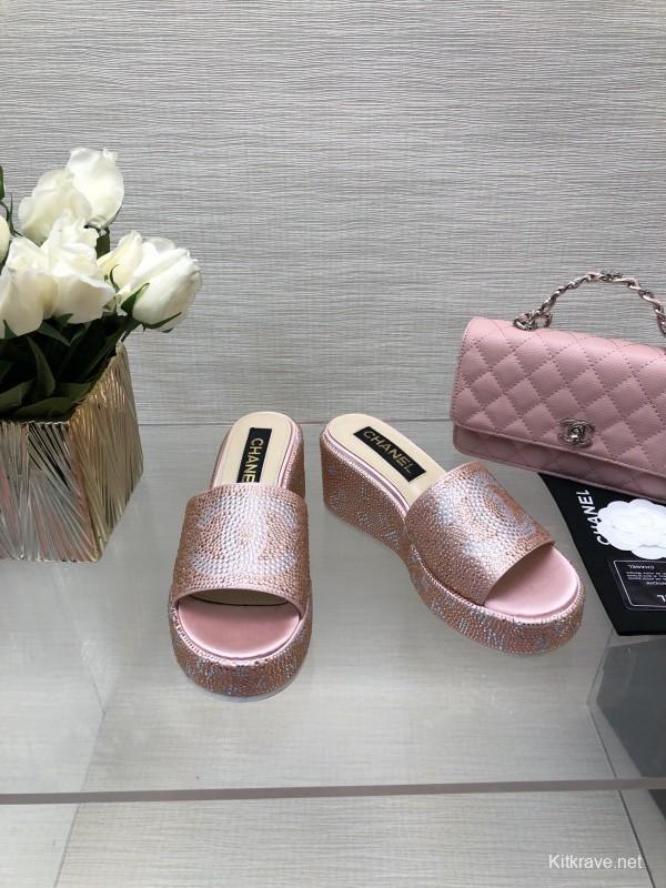 2025 Women Chanel Pink Leather Slippers LY00320