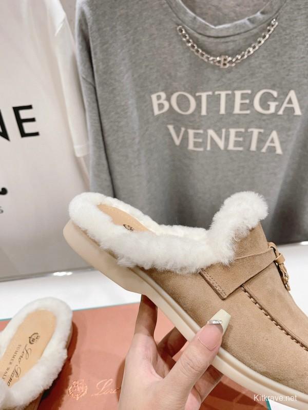 2024 Slippers LP Beige Suede Shearling MJ00310