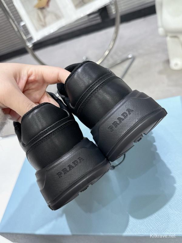 2025 Unisex Prada Black Leather Sneakers KFY00310
