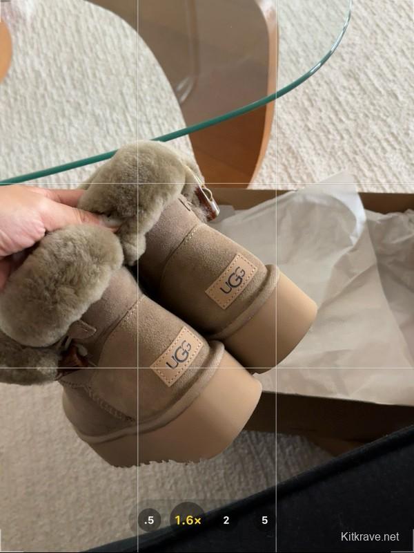 2024 Women UGG Beige Suede Shearling Ankle Boots MJ00170