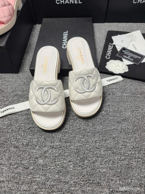 2025 Women Chanel White Leather Slippers