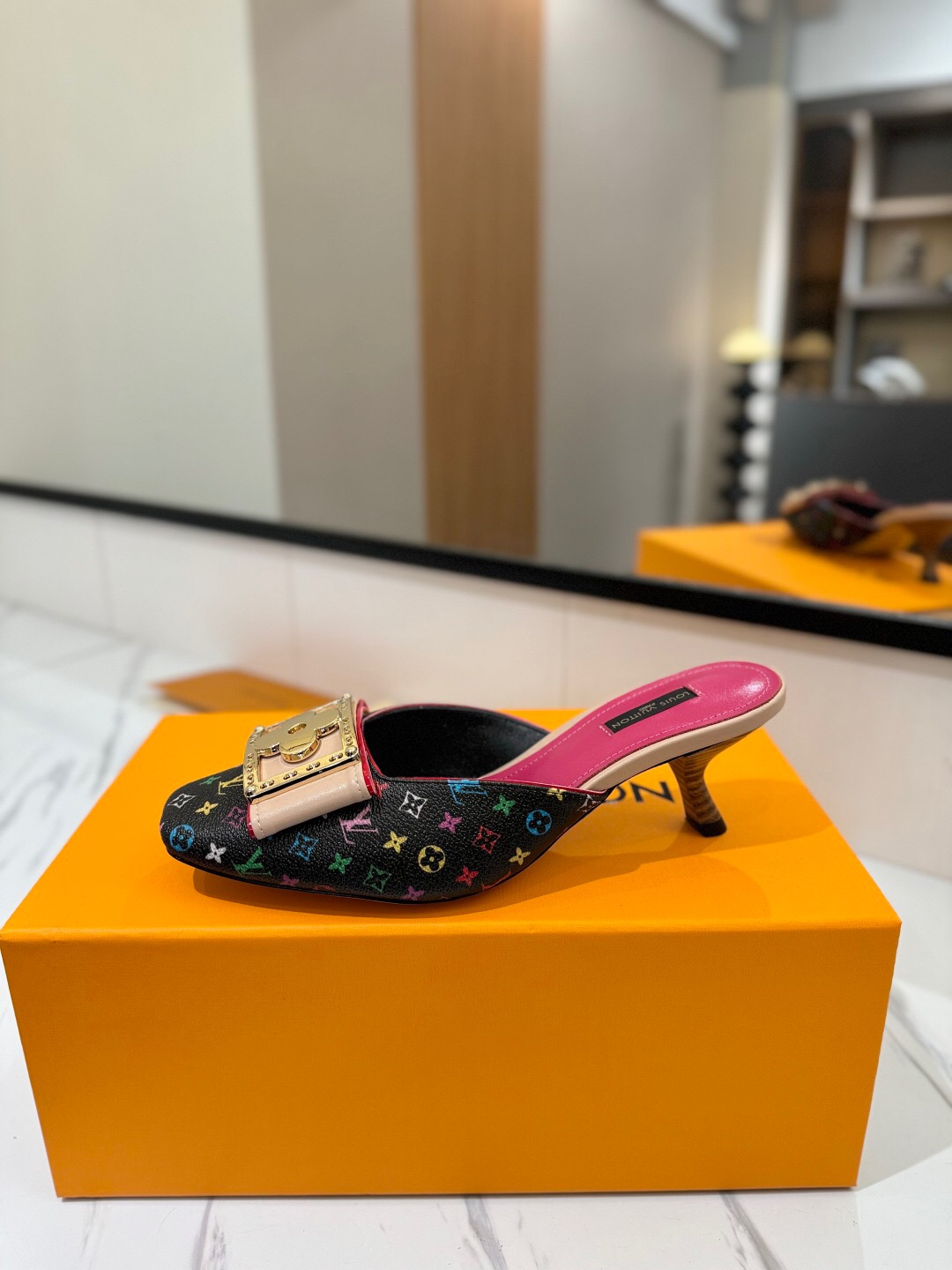 2025 Women Louis Vuitton Black Multicolor Leather Mules KFY00320