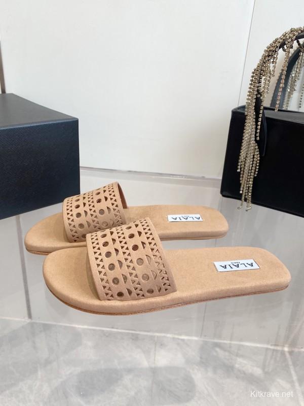 2025 ALAIA Beige Leather Slippers KFY00280
