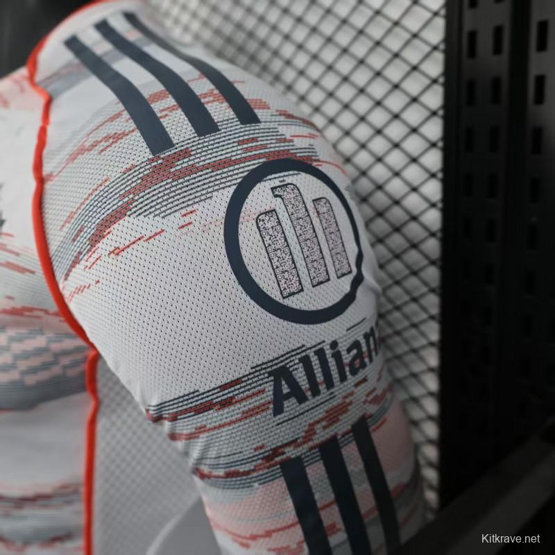 Player Version 25/26 Bayern Munich Away Long Sleeve Jersey