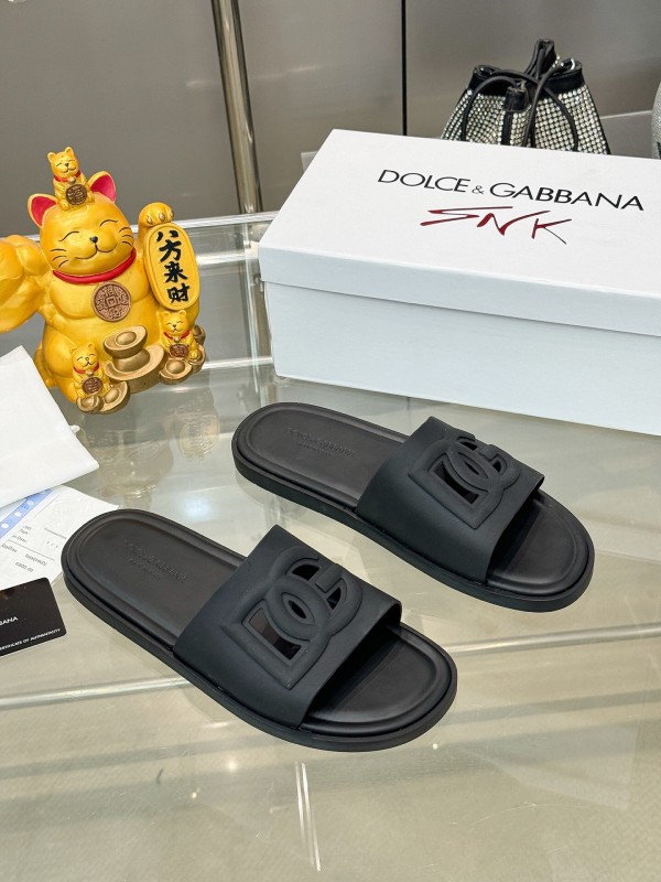 2025 Men Dolce & Gabbana Black Leather Slippers KFY00150