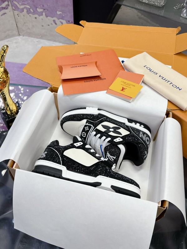 2025 Unisex Louis Vuitton Black White Leather Canvas Plimsolls Handmade Rhinestones AS00400
