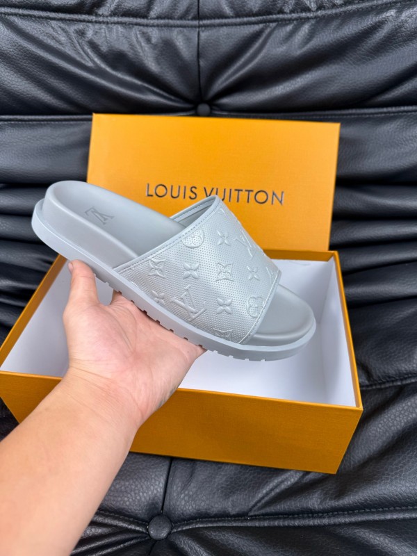 2025 Men Louis Vuitton White Leather Slippers AS00170